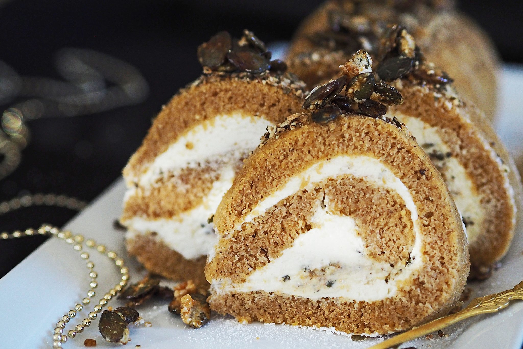 Kürbisroulade mit Kürbiskernkrokant - * what bakes me smile