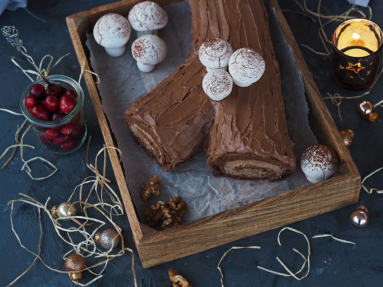 Bûche de Noël / Schokoladen-Biskuitroulade {Werbung} - * what bakes me ...